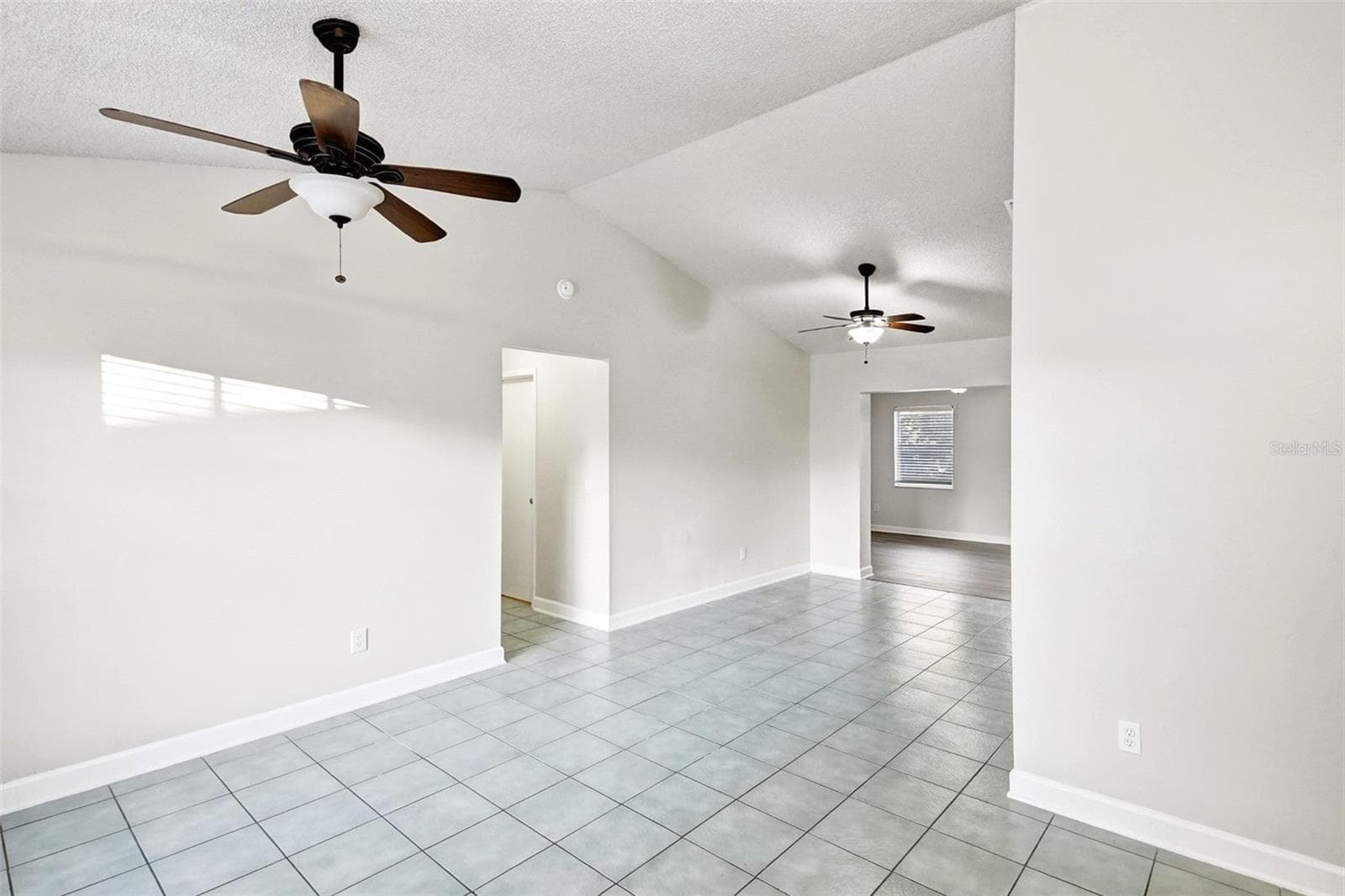 1431 Quintara Avenue photo 02