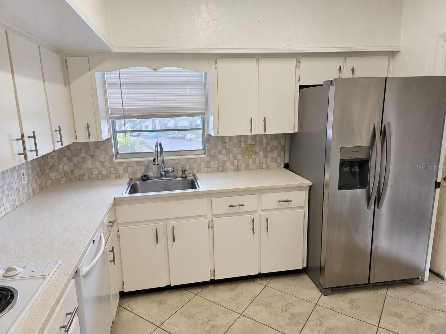 2436 Rhodesian Drive 48 photo 03