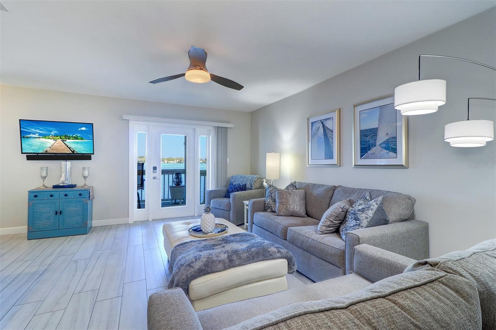 225 Pompano Drive SE C photo 06
