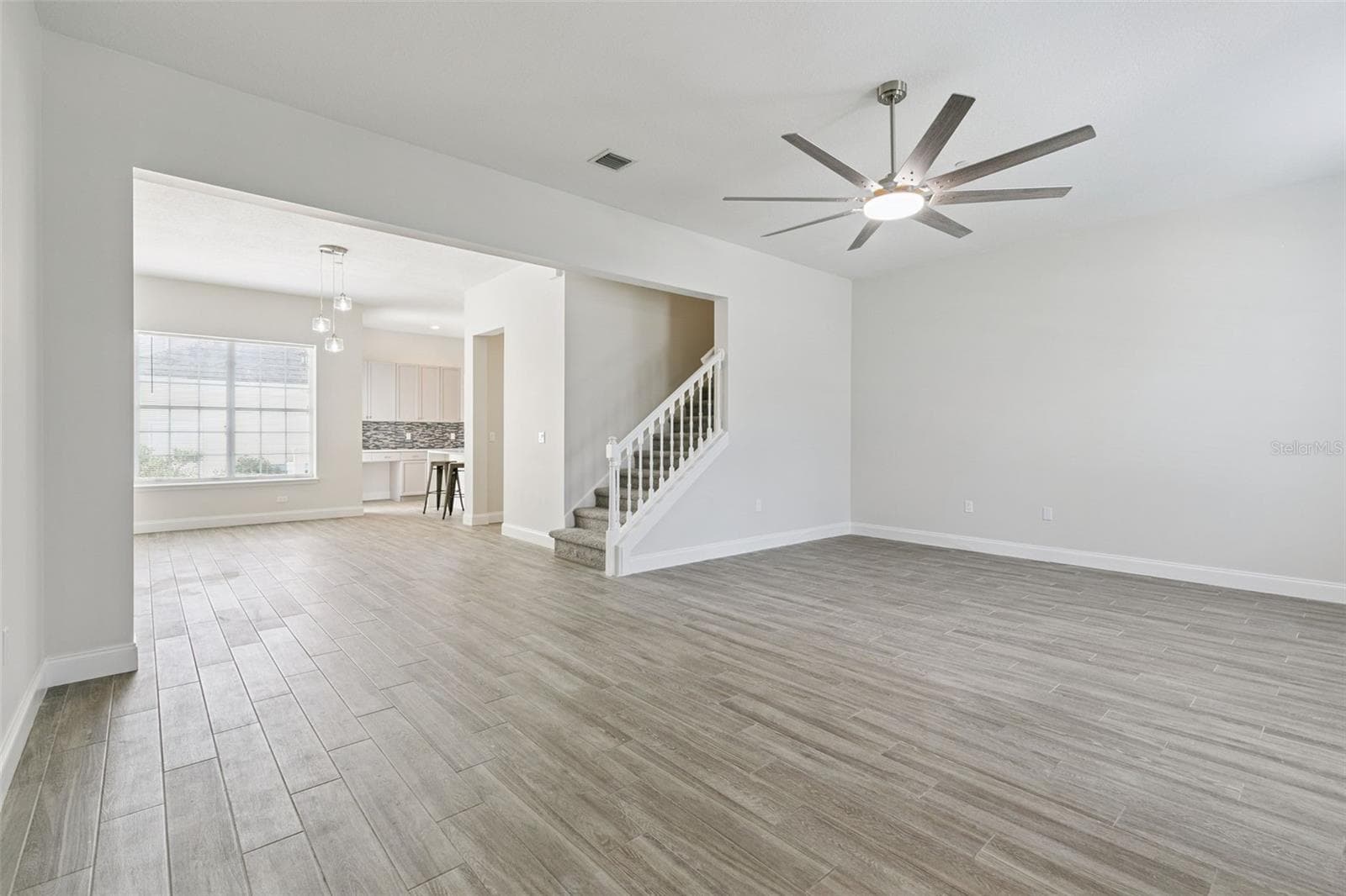 319 Celebration Boulevard photo 07