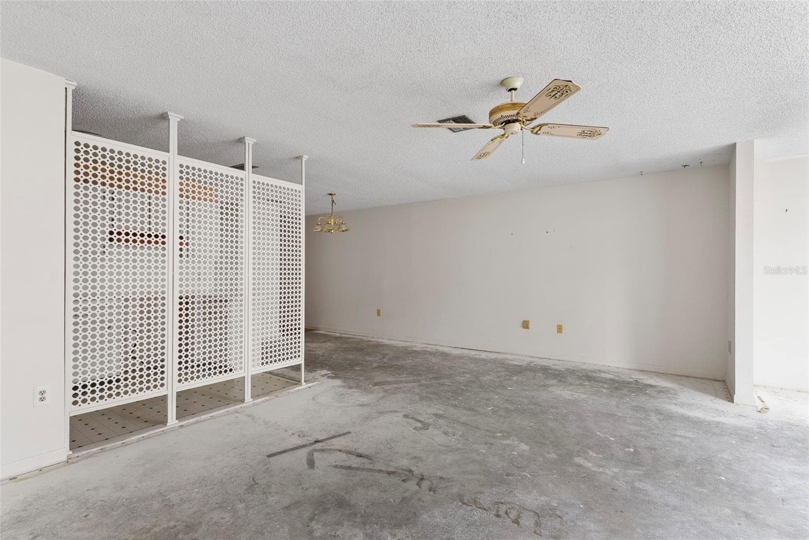 5501 80th Street N 408 photo 05