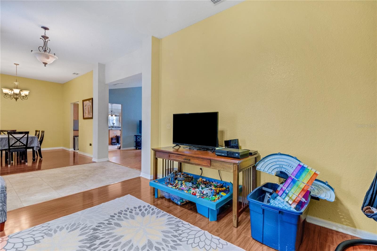 8722 Fort Socrum Village Place photo 04