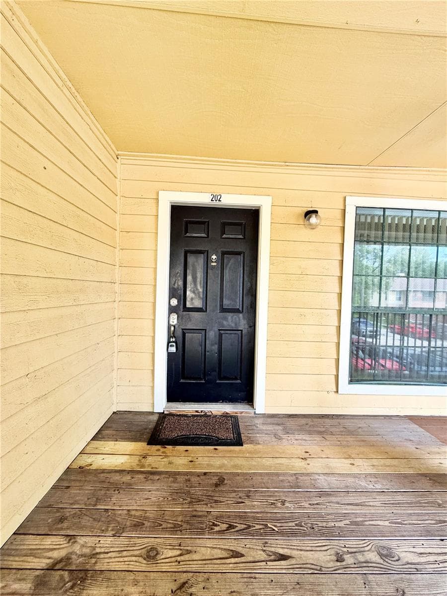 8643 Mallard Reserve Drive 202 photo 04