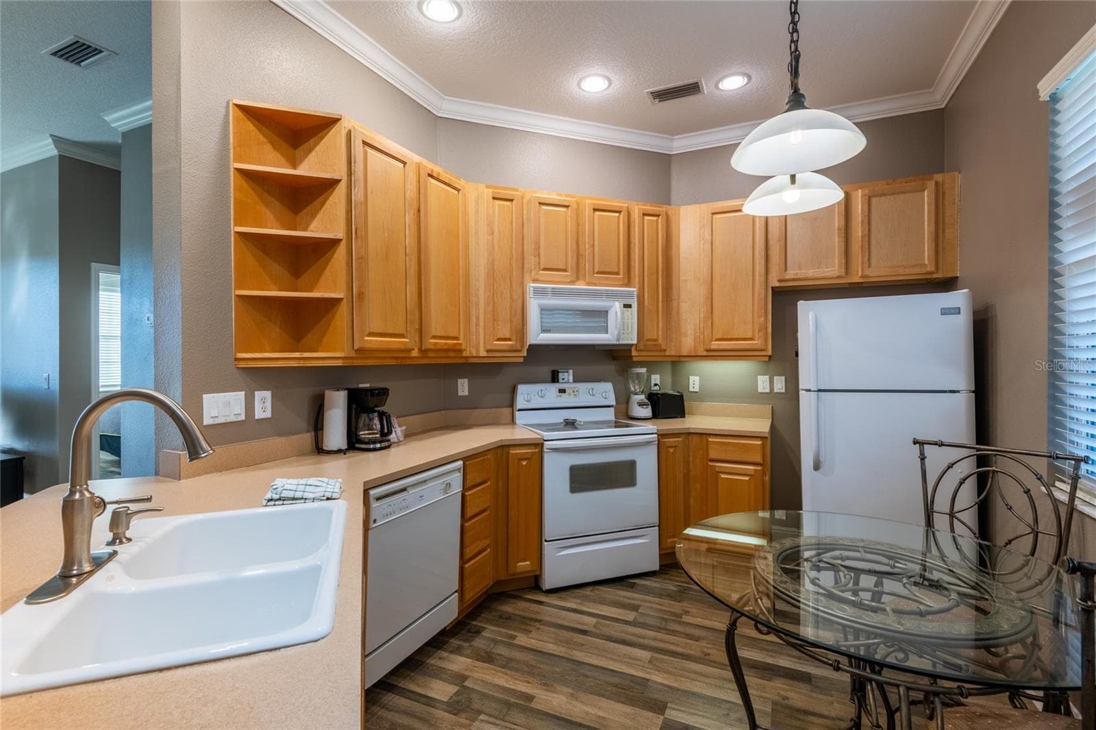 21032 Picasso Court 205 photo 06