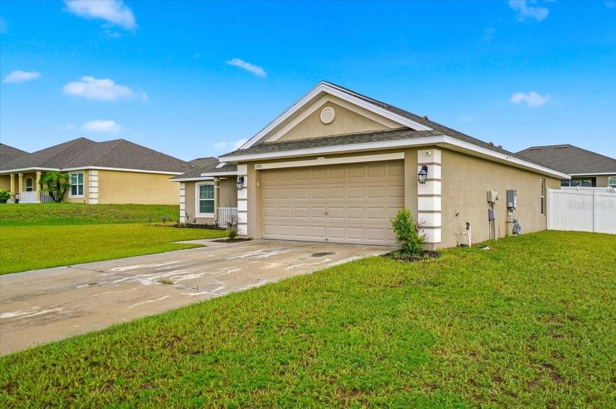 1593 Lemon Avenue photo 03