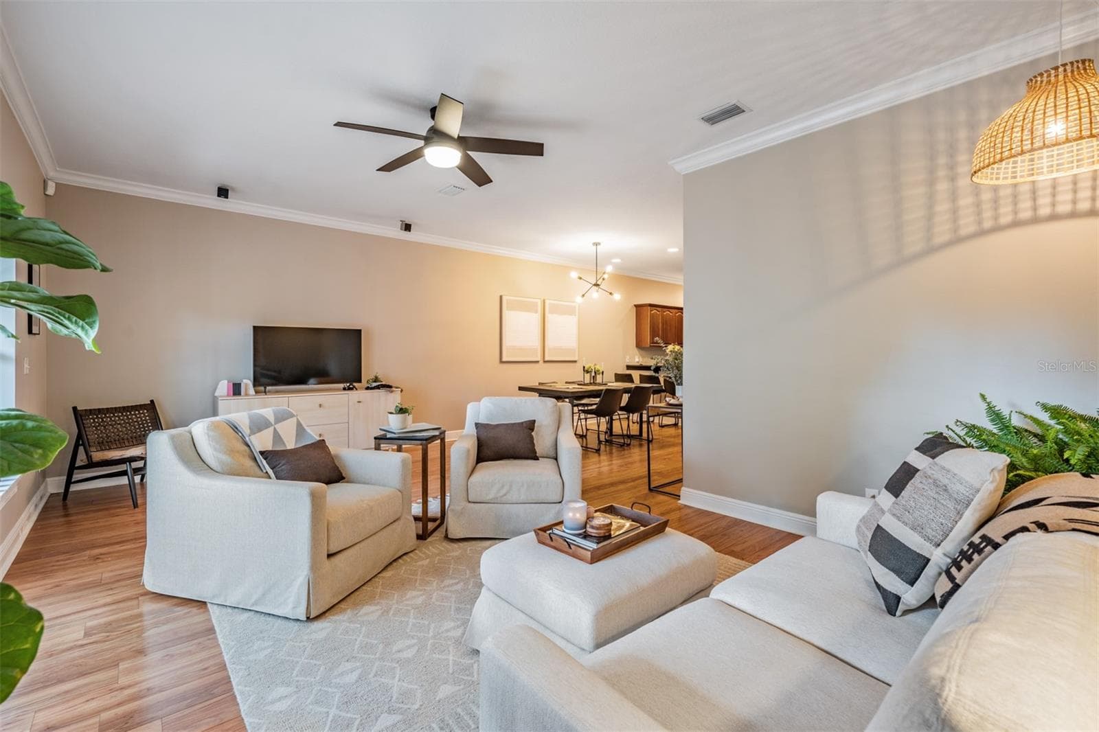 415 Barcelona Drive photo 06