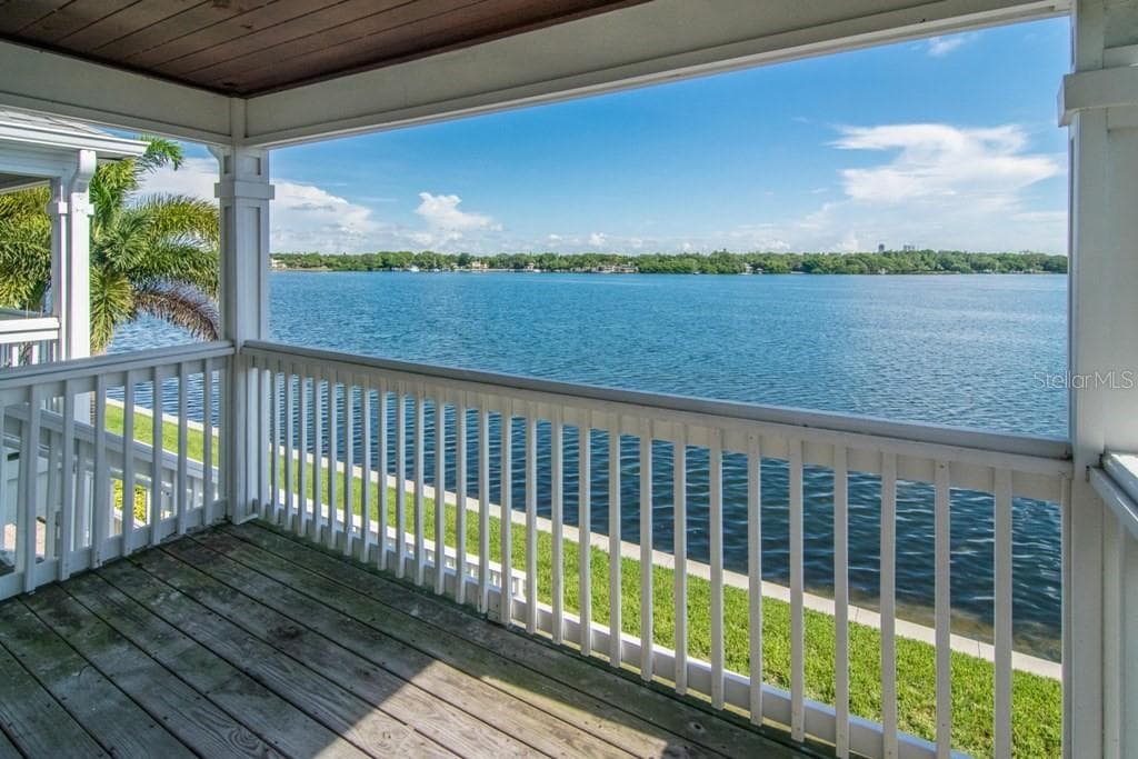 205 Pompano Drive SE D photo 01