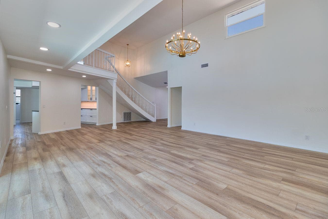 451 Palm Island NE photo 07