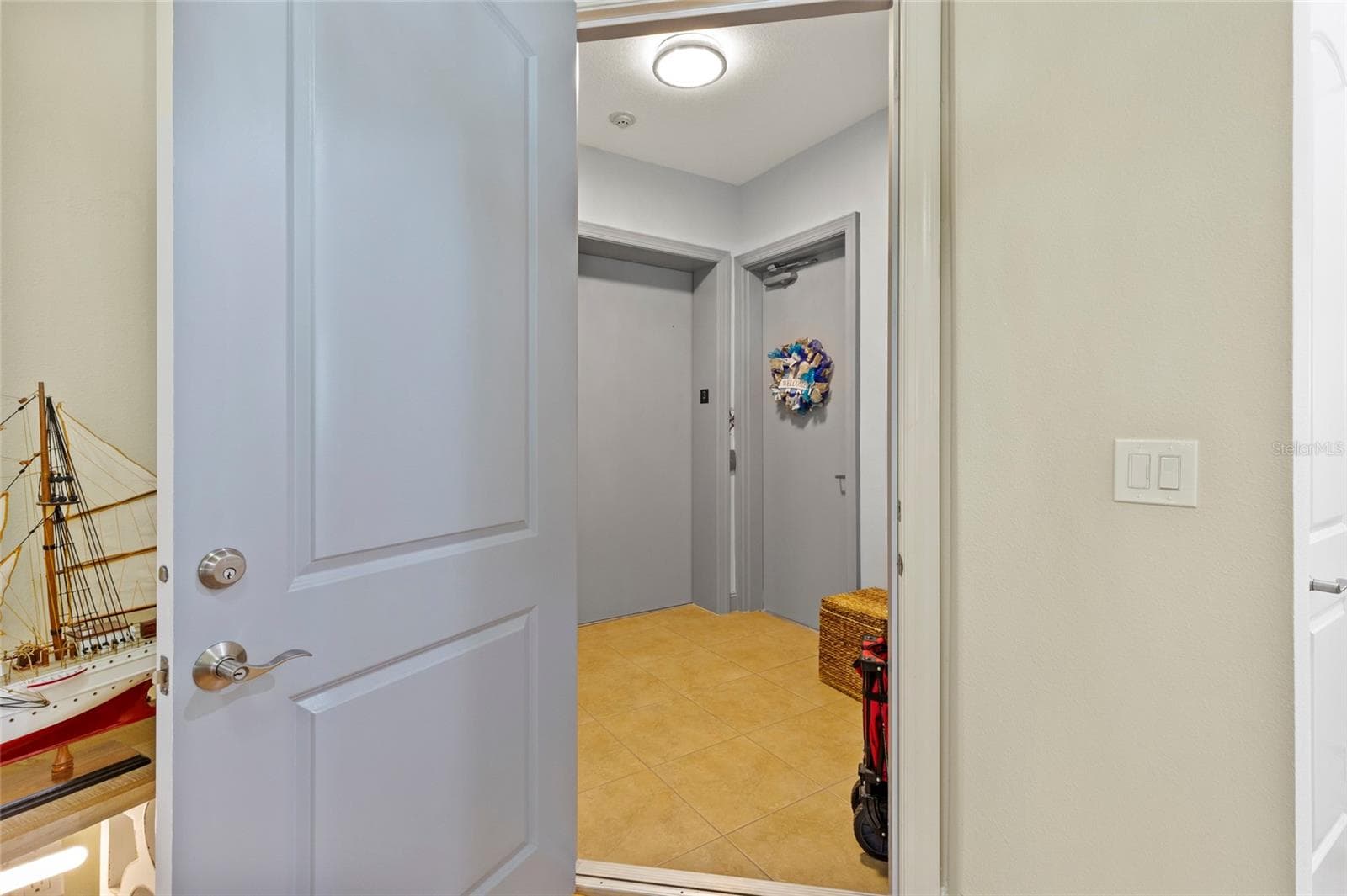 10 Franklin Court S 63C photo 04