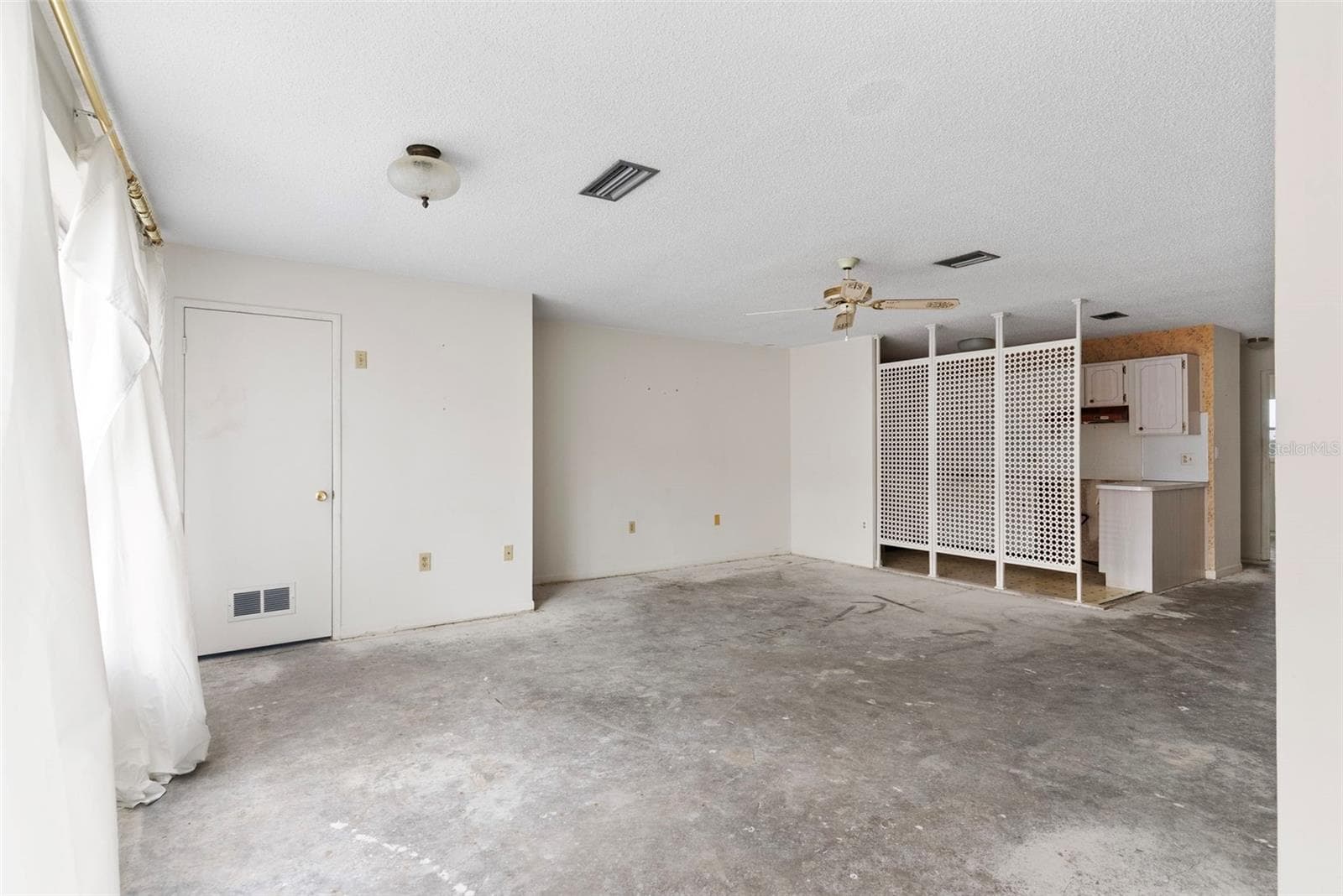 5501 80th Street N 408 photo 04