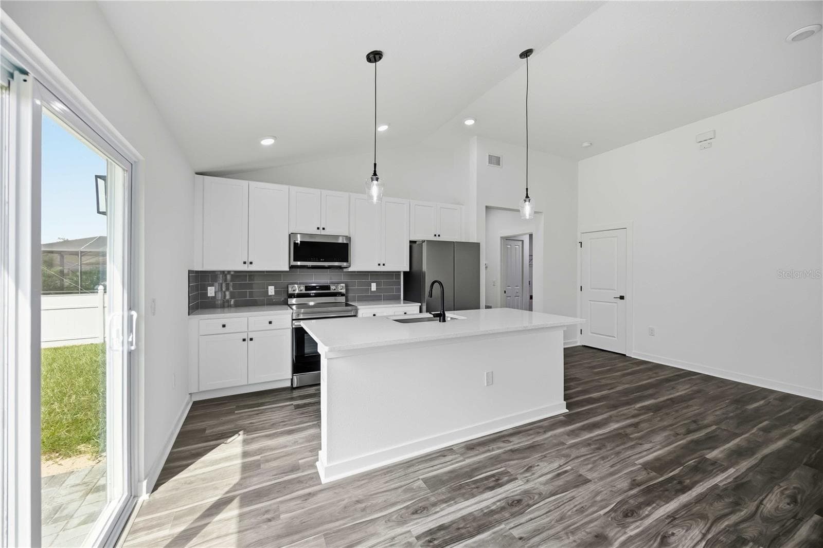 1665 Kirkwood Street photo 03