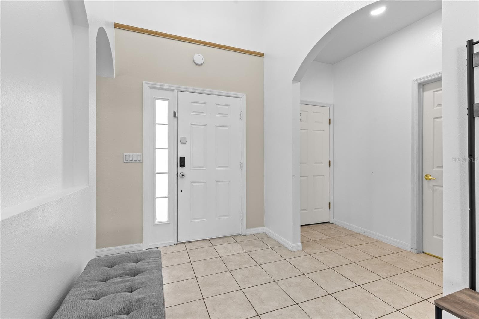 526 Pineloch Drive photo 06