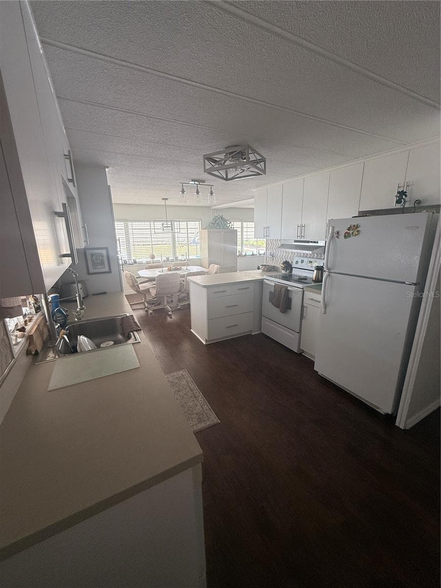 7880 54th Avenue N 125 photo 02