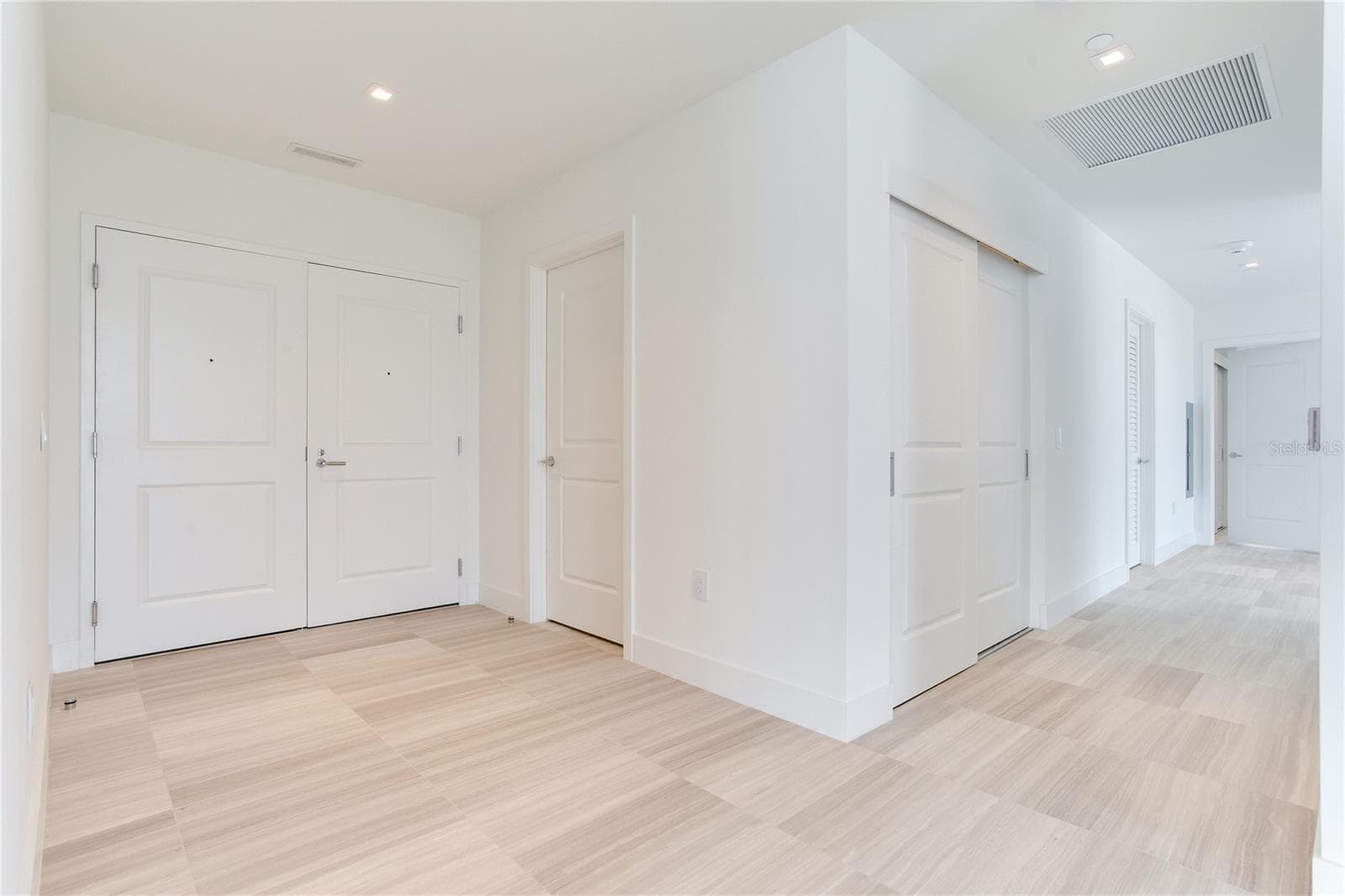 3015 S Ysabella Avenue 2401 photo 03