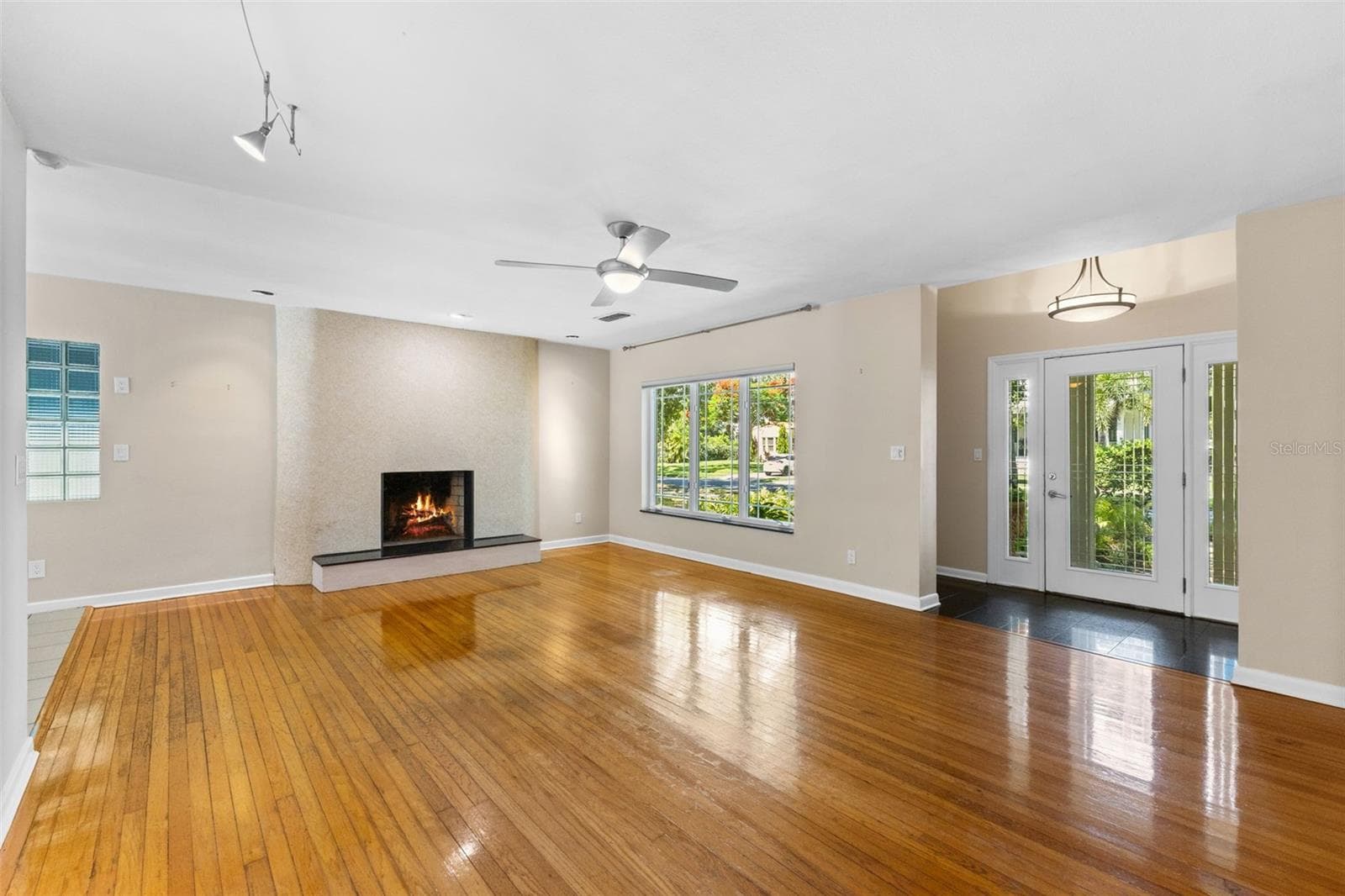 135 Aranda Street NE photo 06