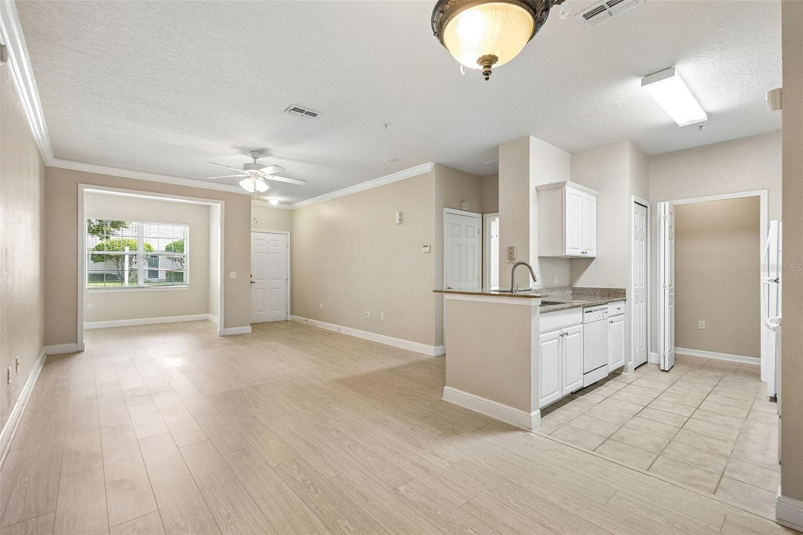 405 Southern Pecan Circle 108 photo 07
