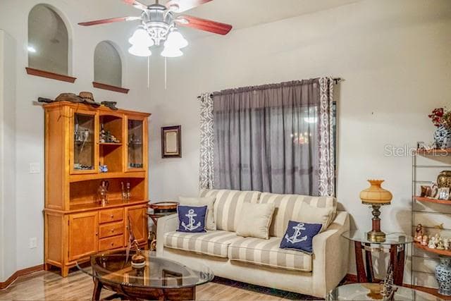 22711 State Road 44 photo 03