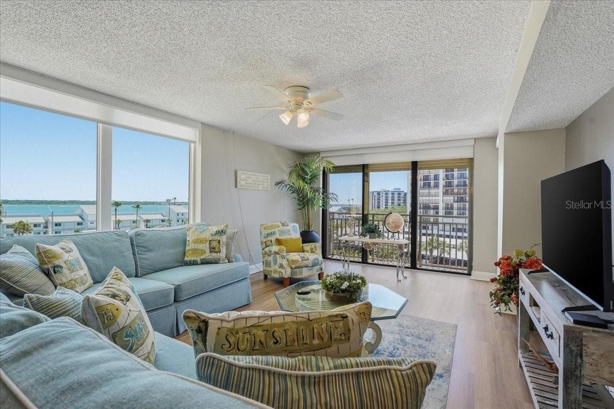 1430 Gulf Boulevard 407 photo 05