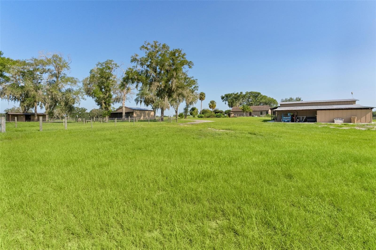 16215 Douglas Road photo 03