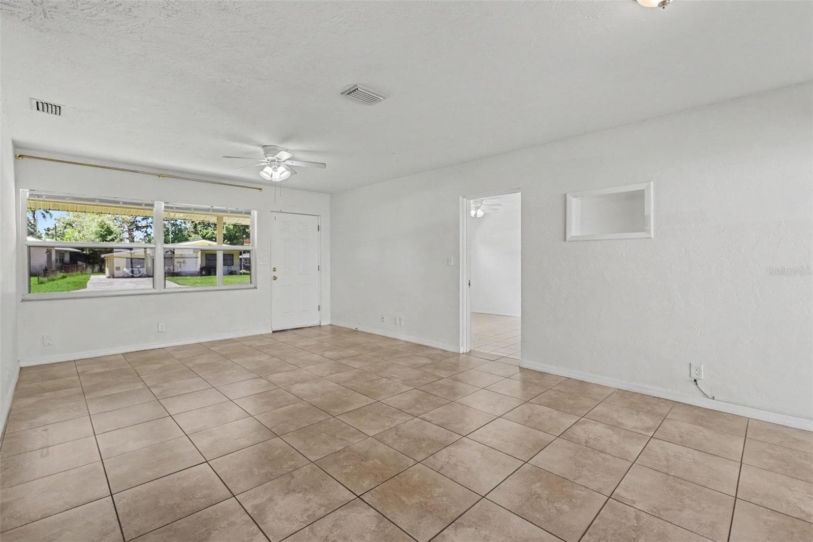 5585 Atlantic Avenue N photo 03