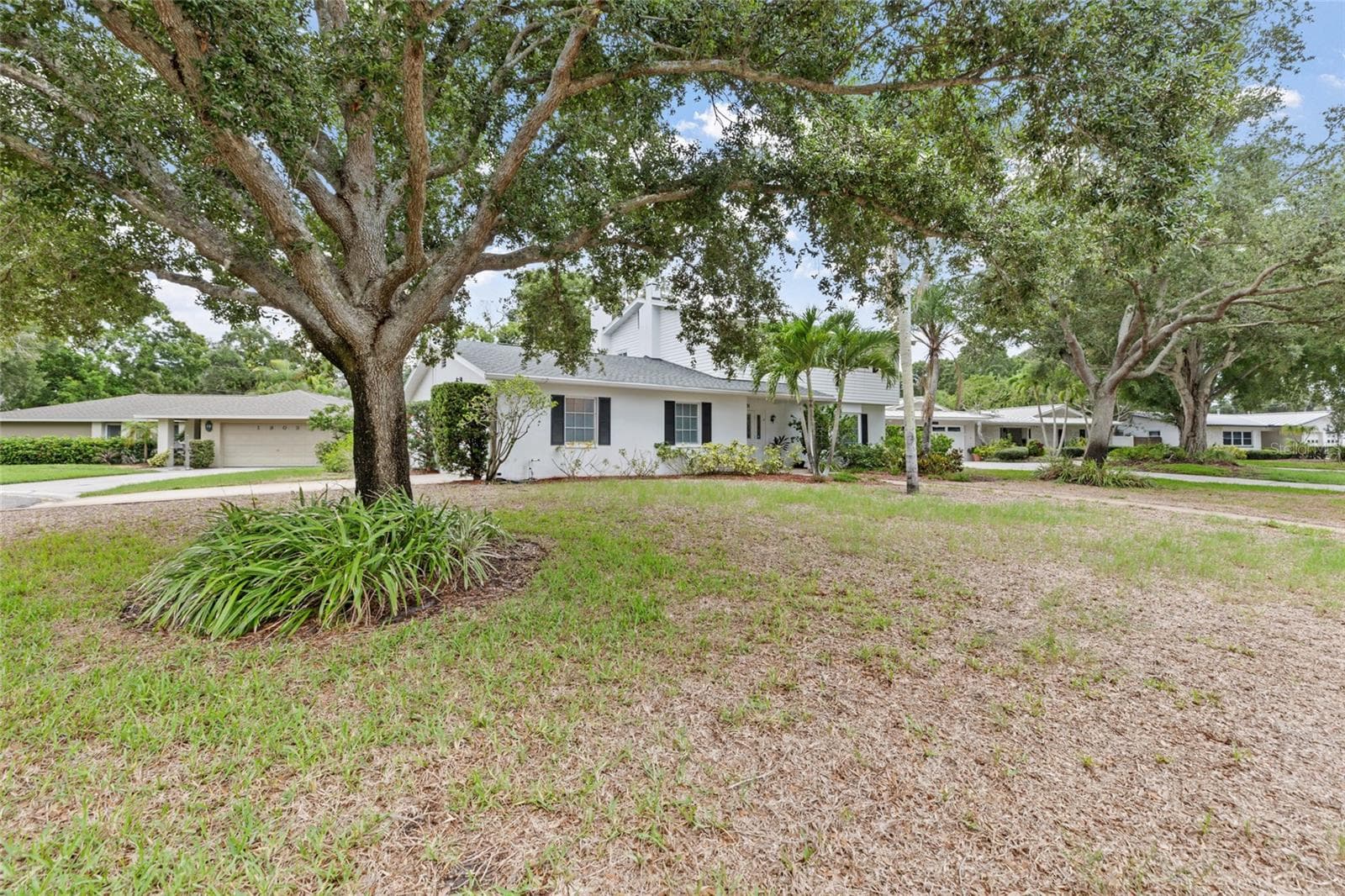 1901 Dormieone Road N photo 05