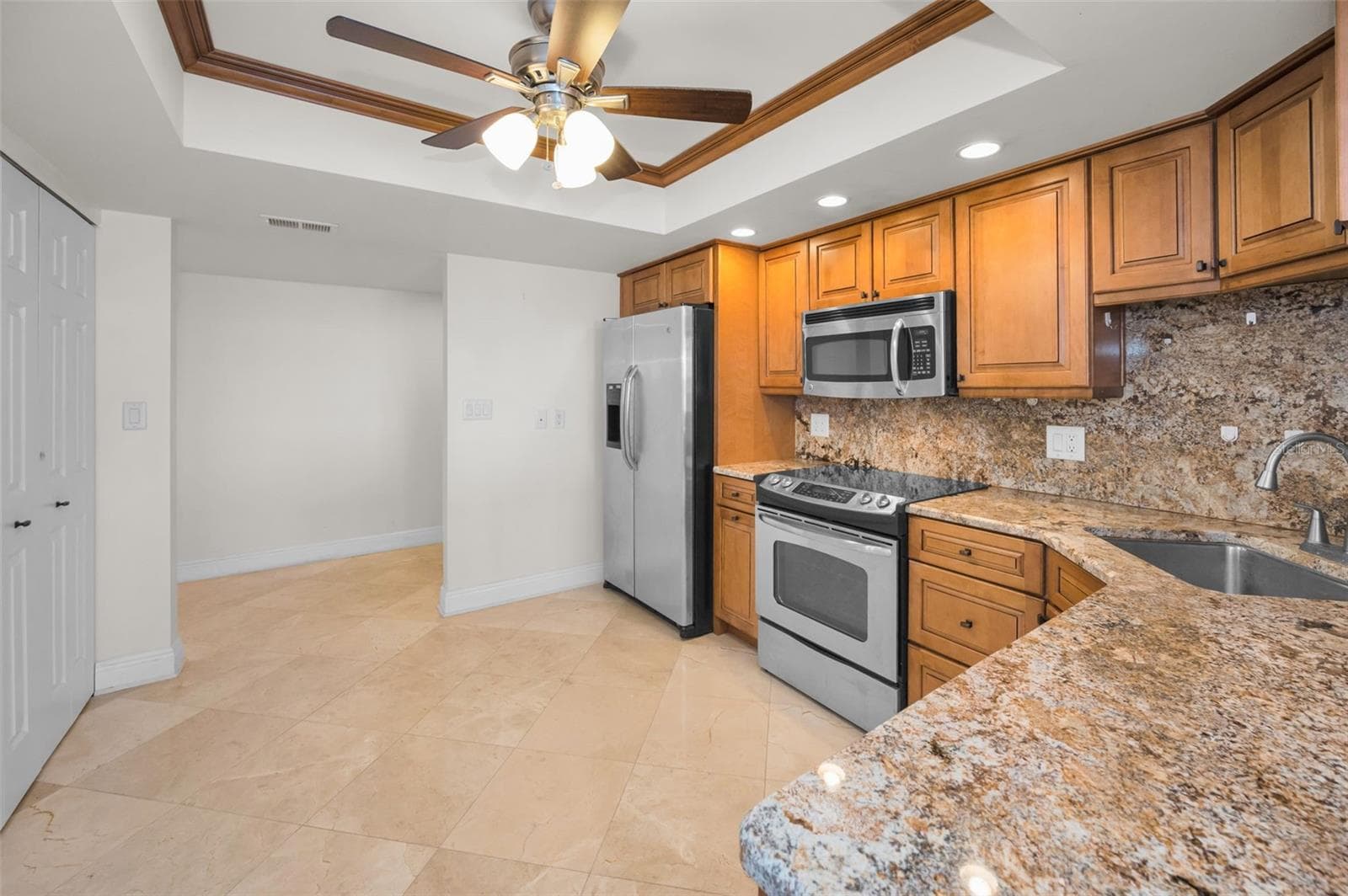 5200 Brittany Drive S 510 photo 05