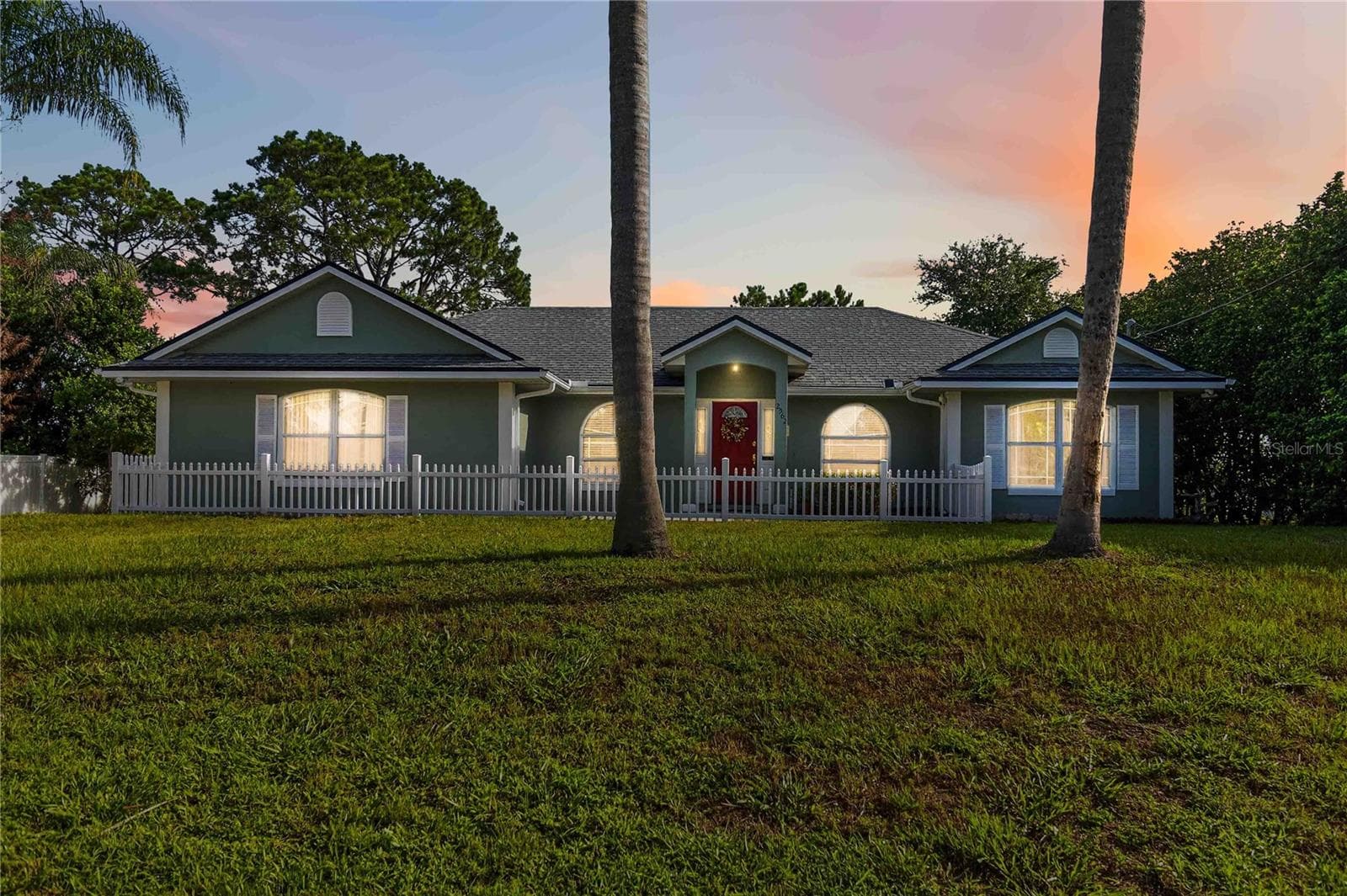 2562 Travida Drive photo 02