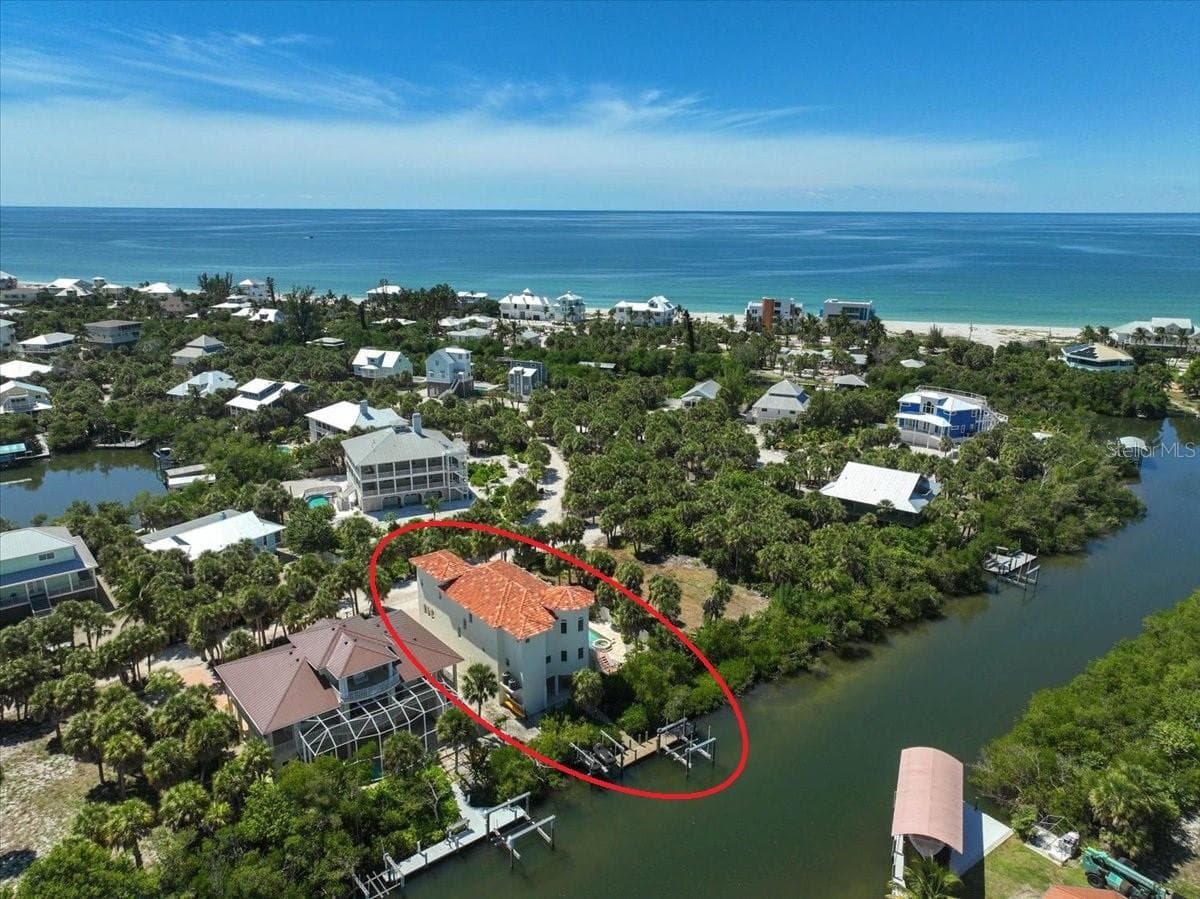 63 Palm Drive photo 02