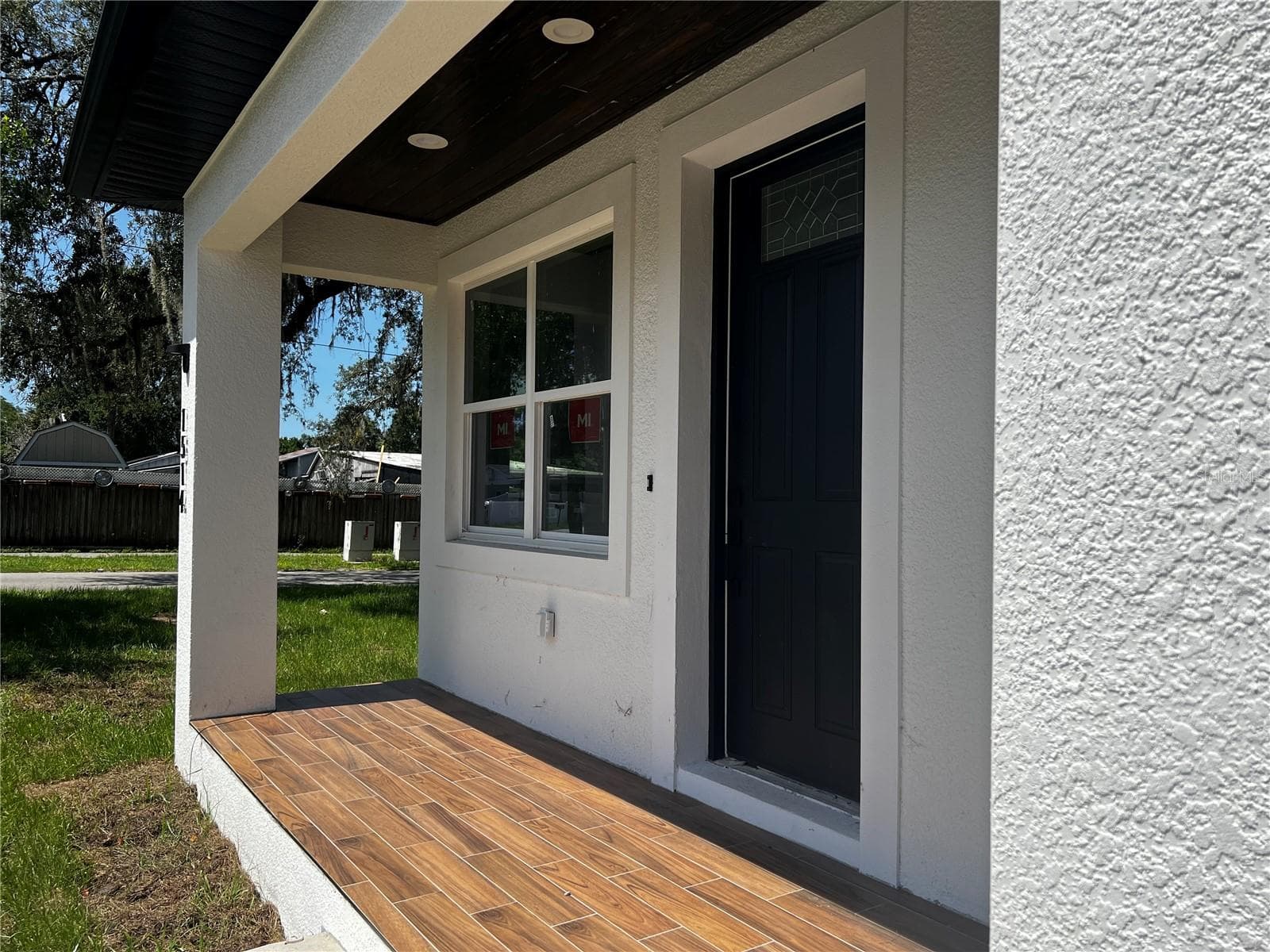 1514 E Juneau Street photo 03
