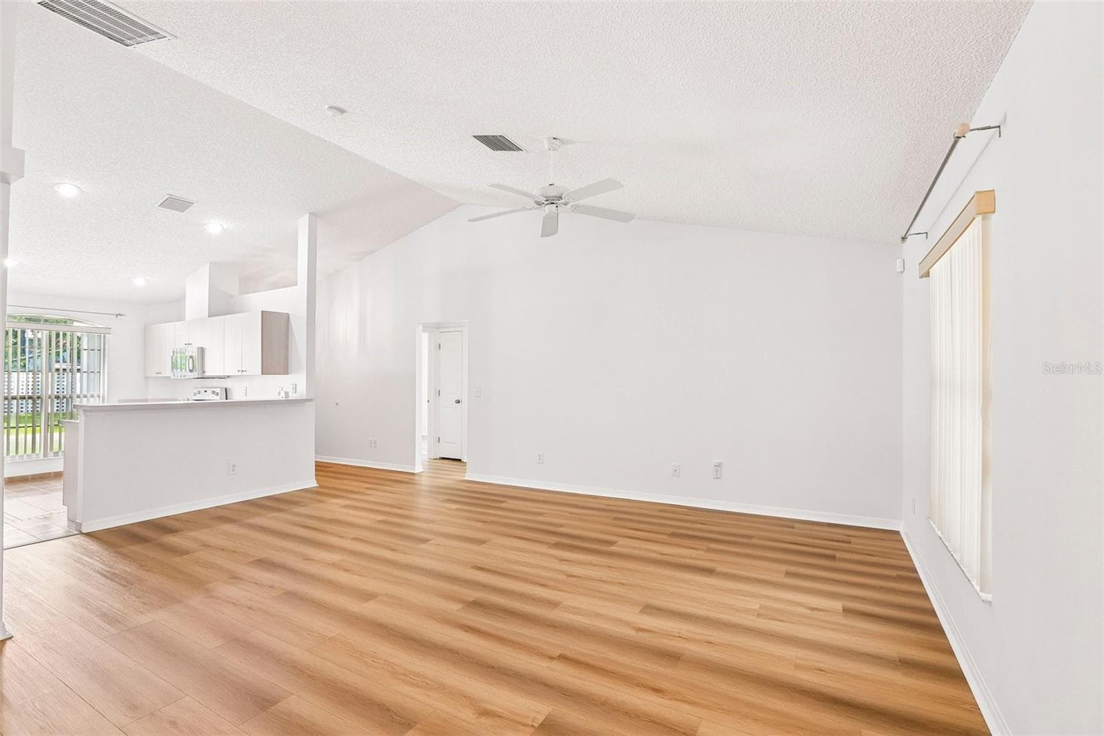 512 Atwood Avenue N photo 07