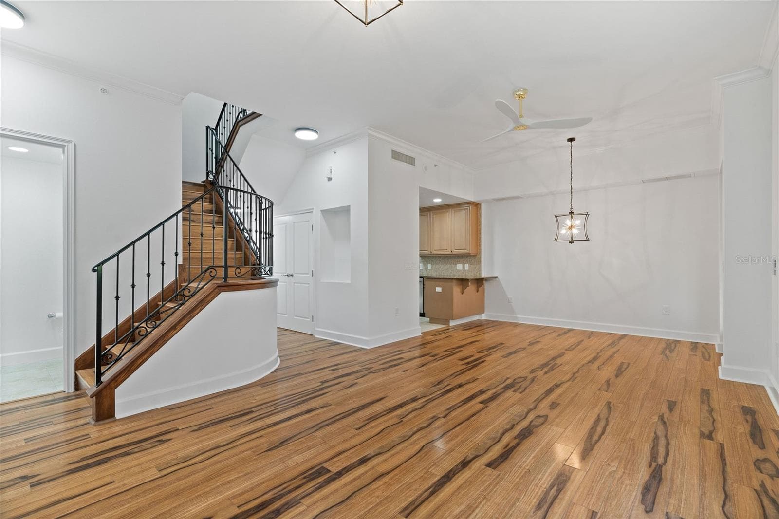 300 Beach Drive NE 309 photo 05