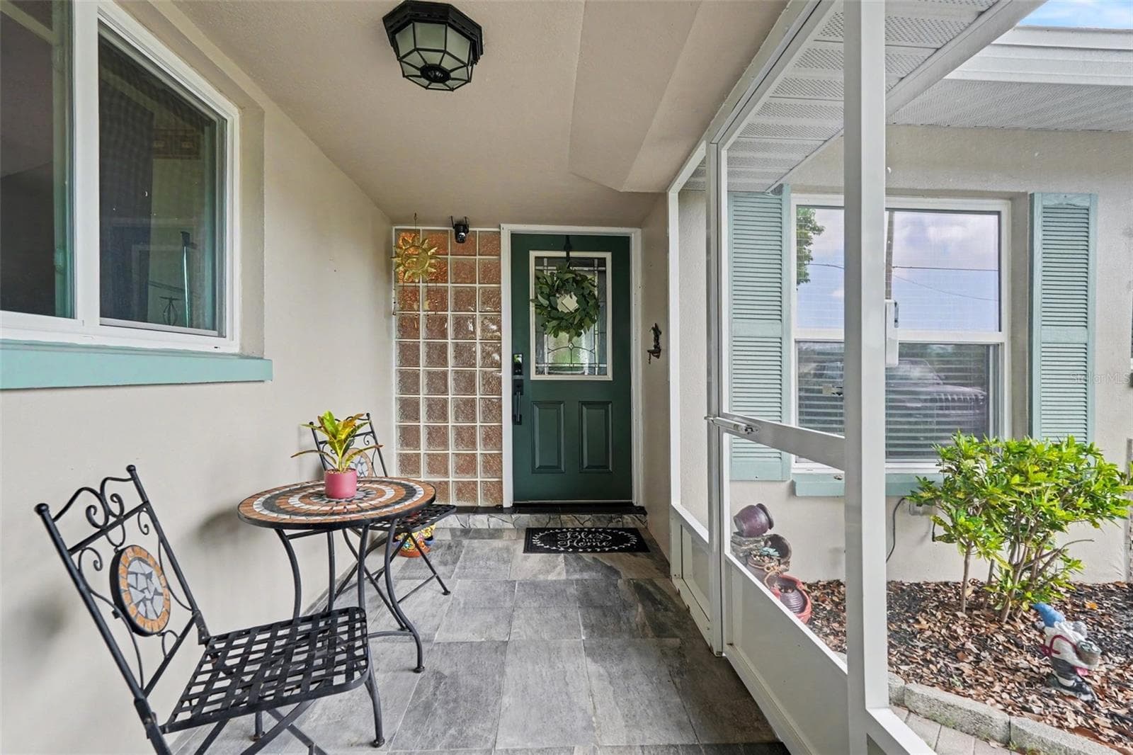 5603 Lown Street N photo 04