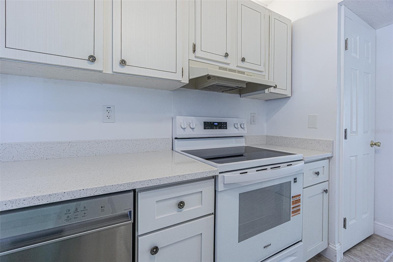 4595 Chancellor Street NE 109 photo 06