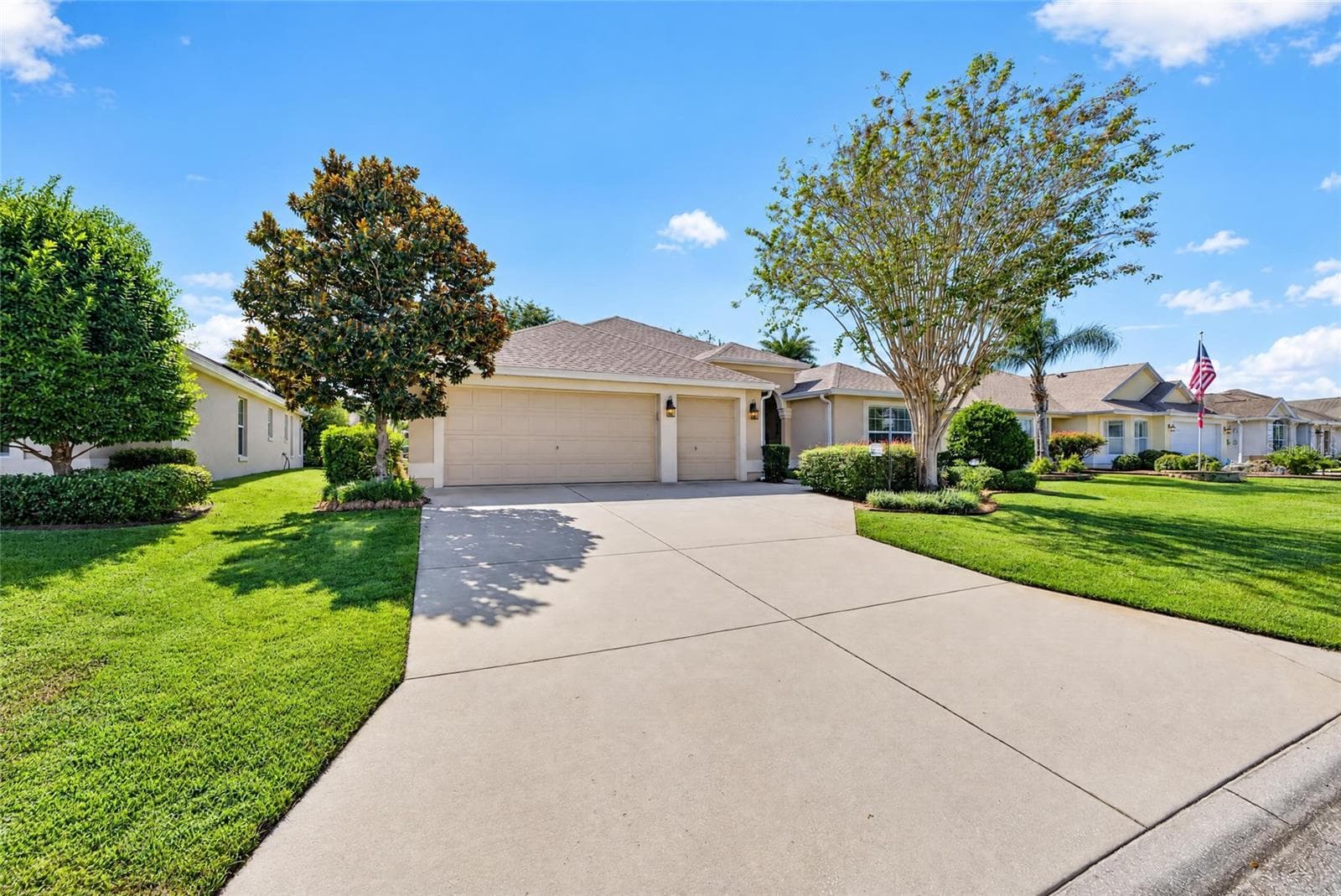 588 Bradford Loop photo 05