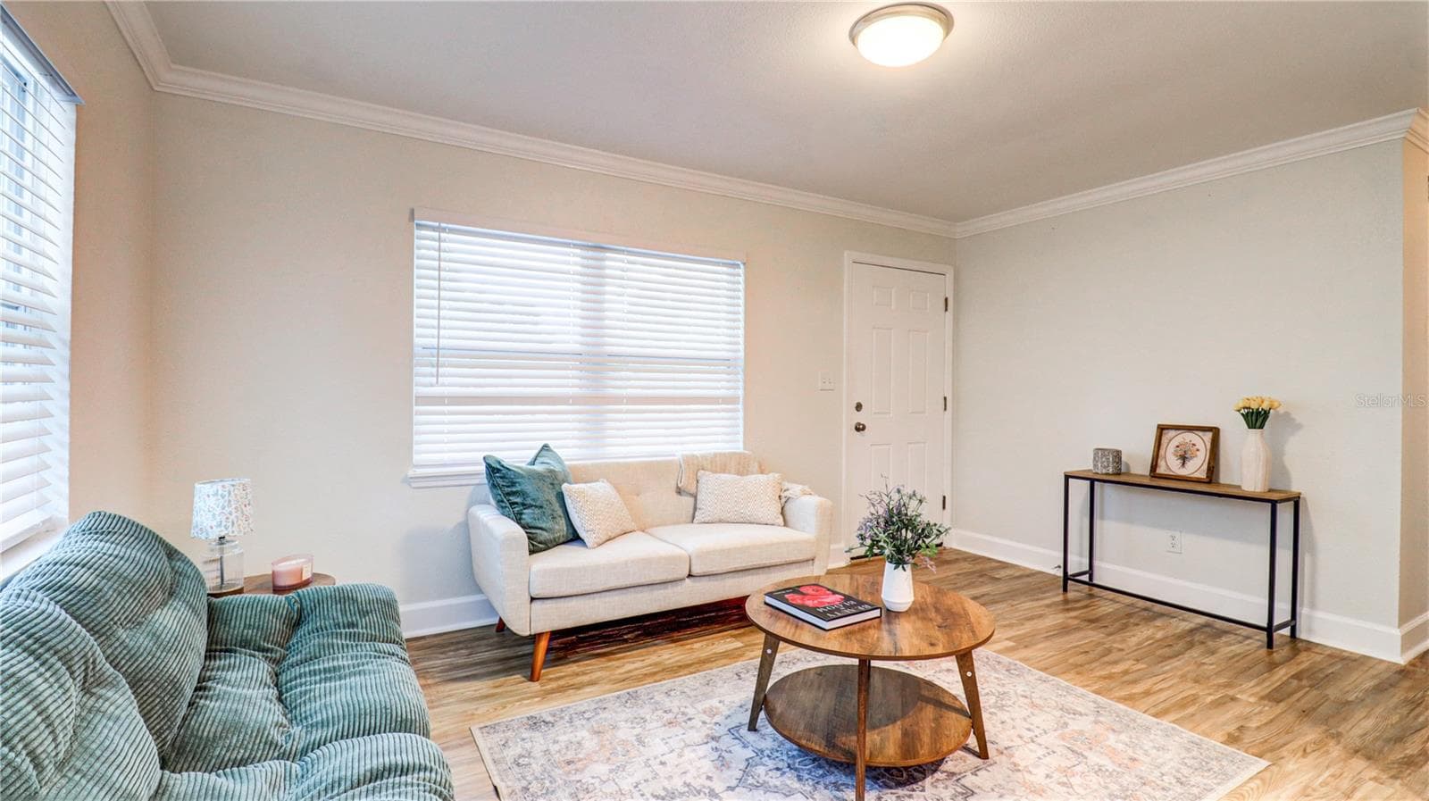 8110 Diagonal Road N photo 07
