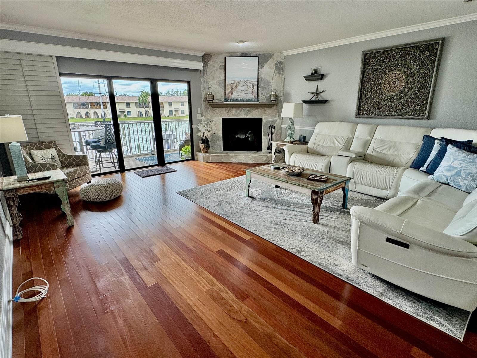 513 Haven Point Drive photo 06
