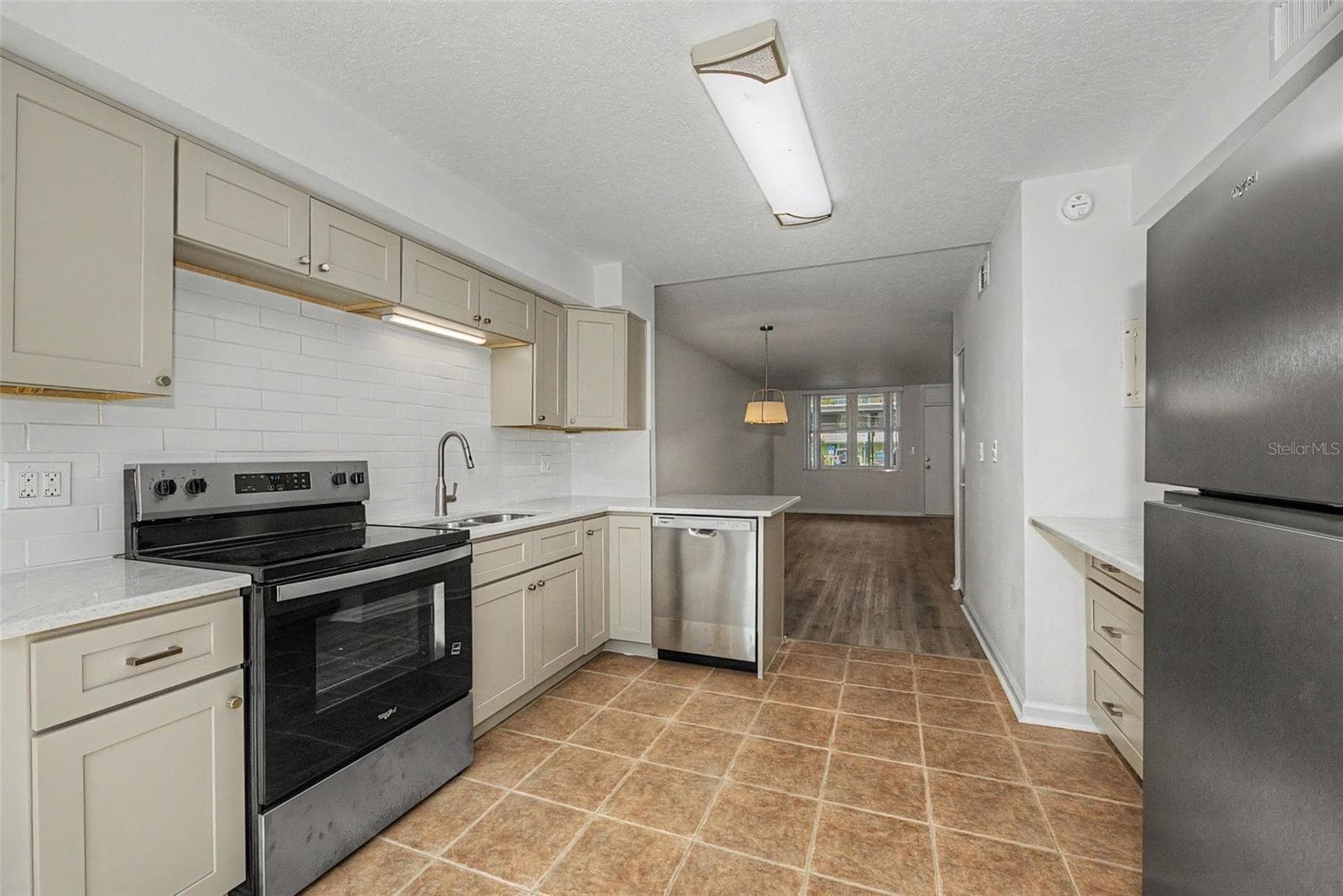 4715 Bay Street NE 127 photo 05