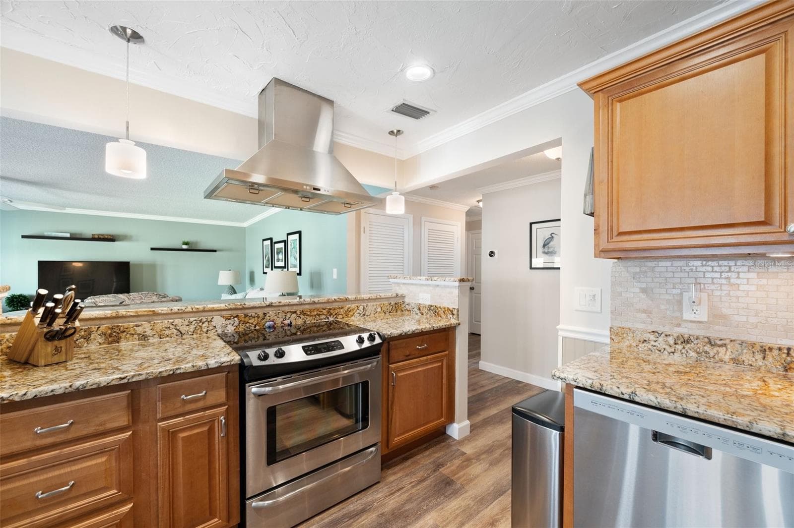 5257 Beach Drive SE D photo 07