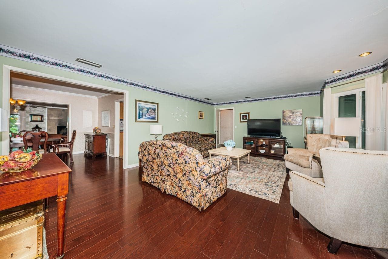 1704 Cypress Avenue photo 07