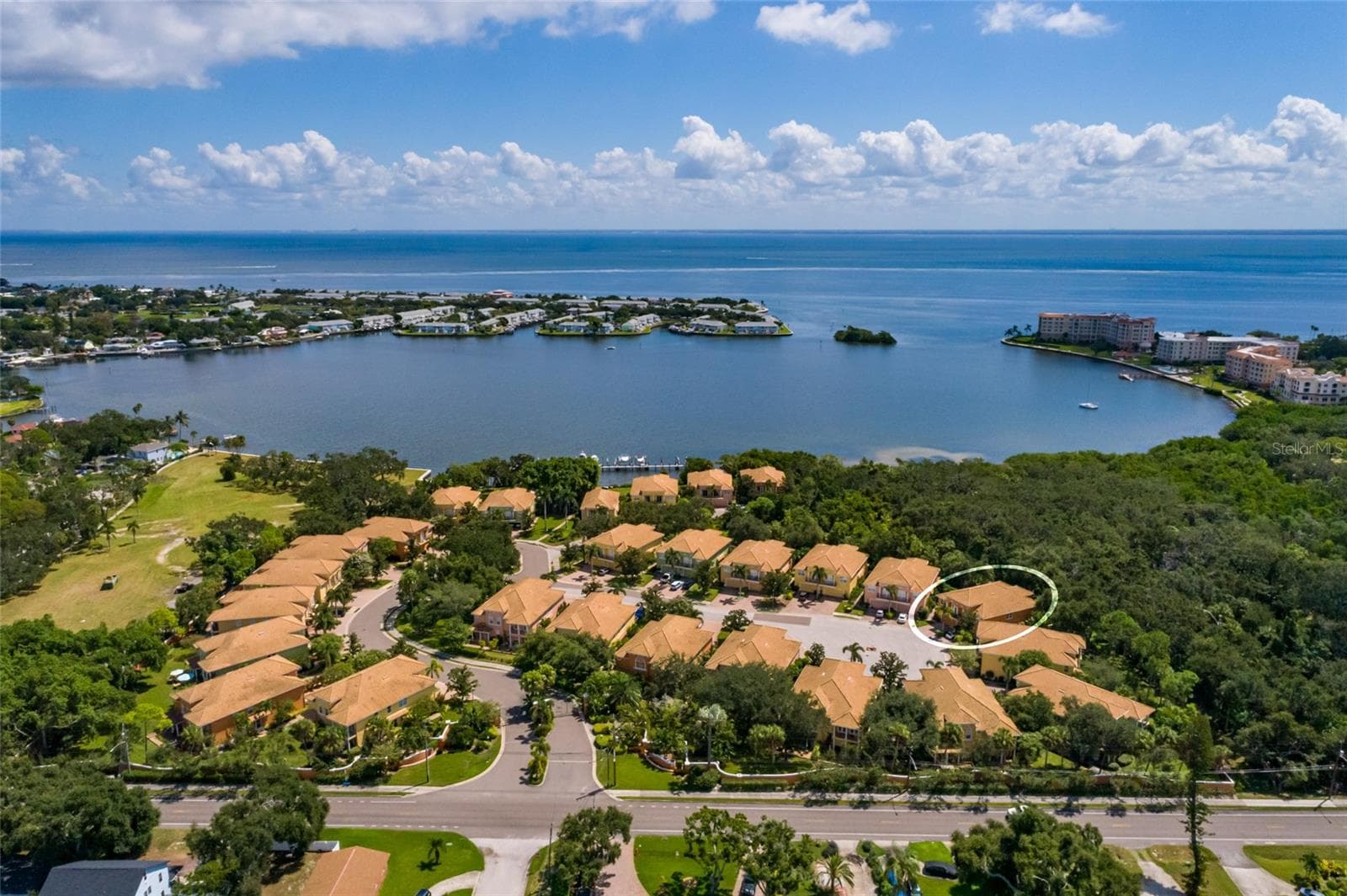 190 Banyan Bay Drive photo 02