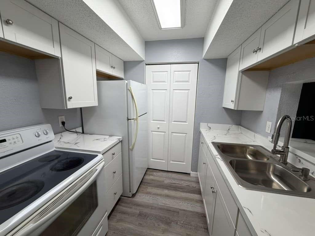 3708 Idlebrook Circle 212 photo 07