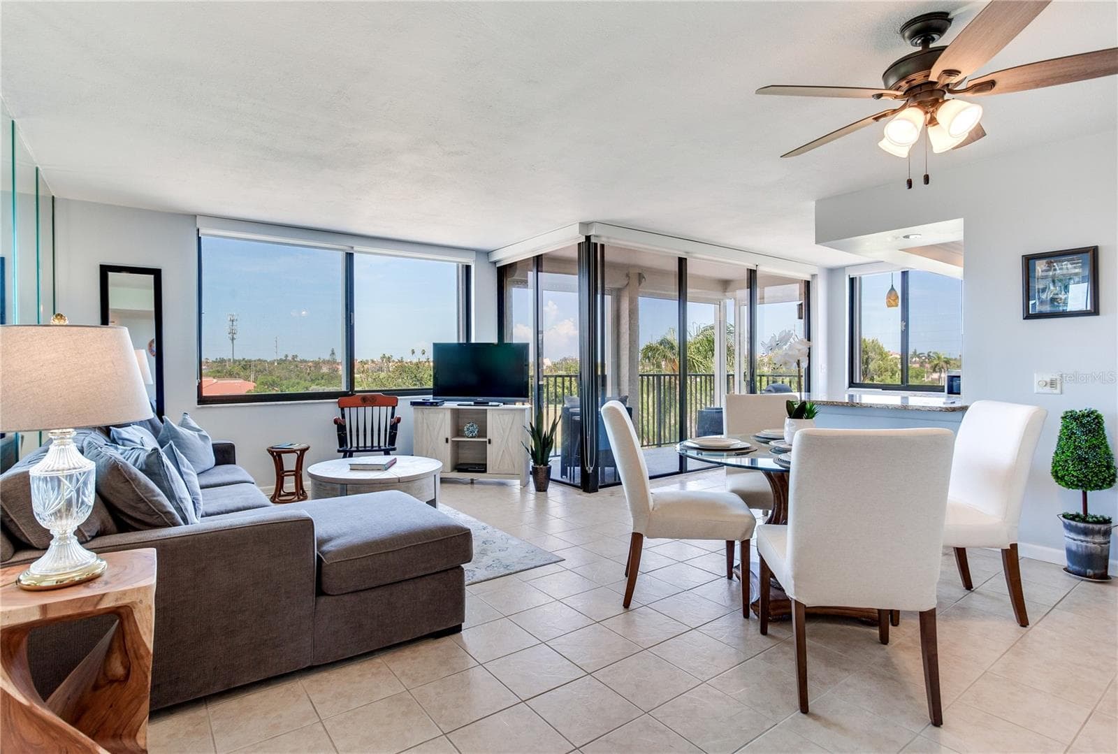 6104 Palma Del Mar Boulevard S 404 photo 06