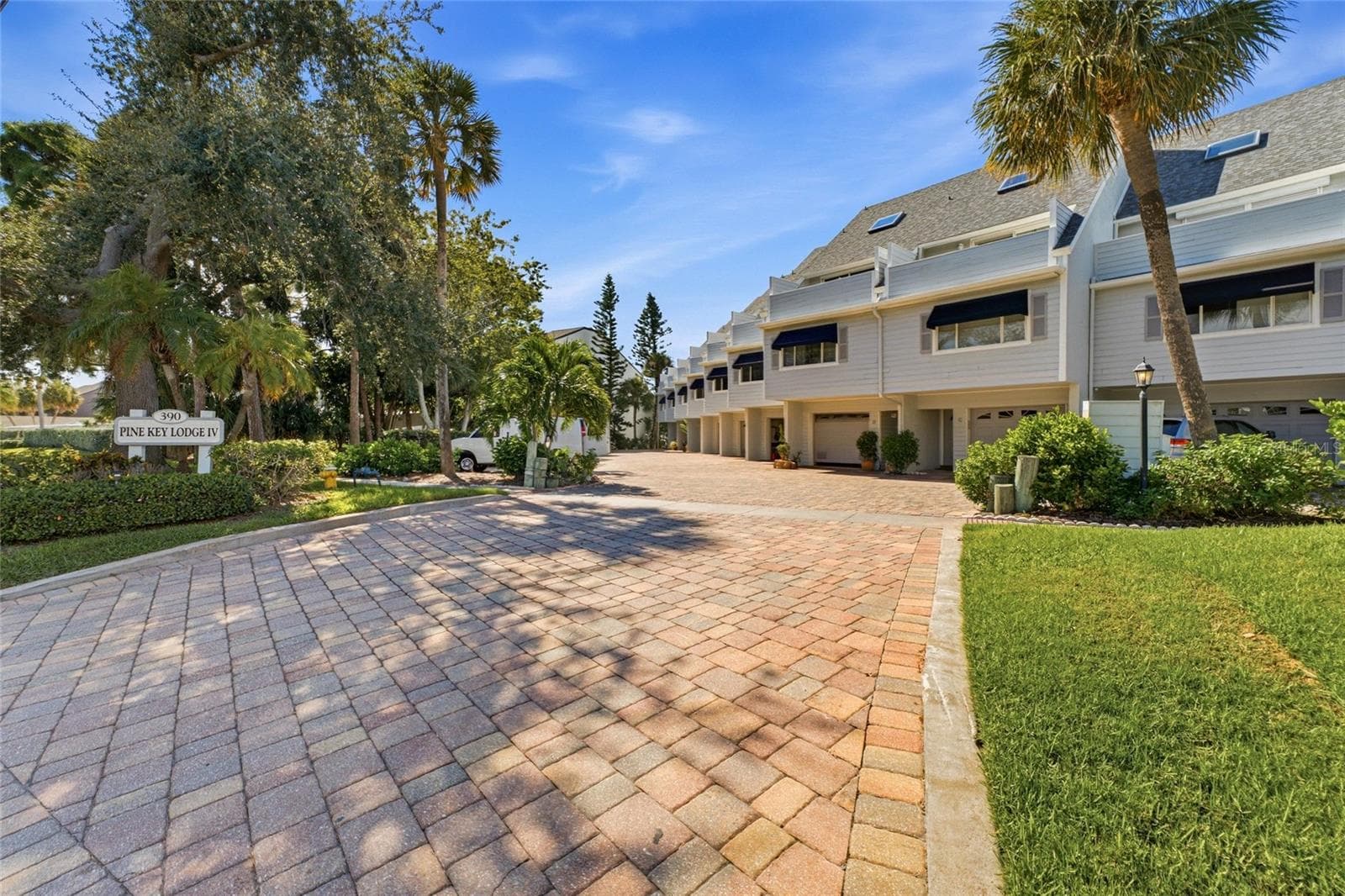 390 Pinellas Bayway S F photo 06