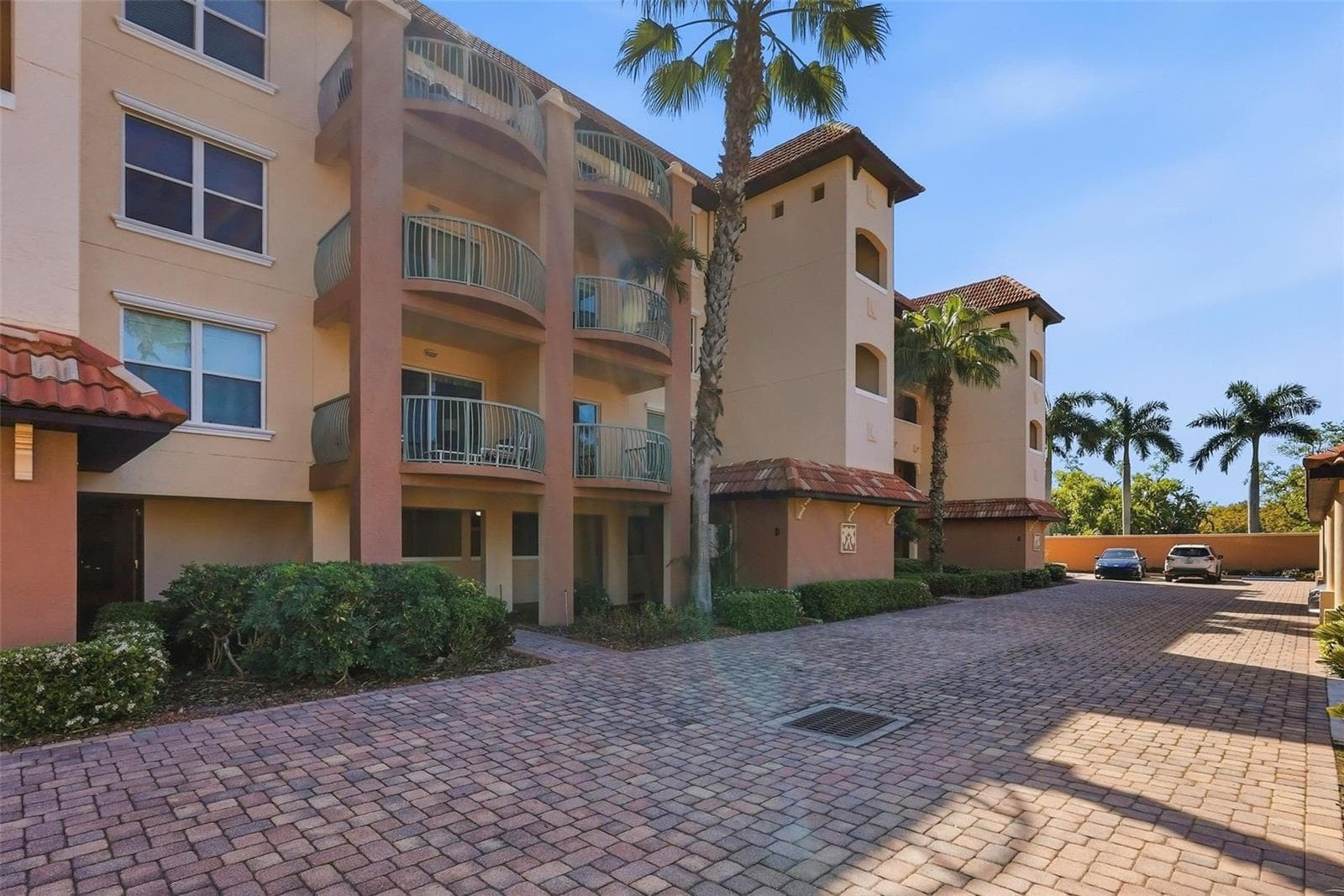 1695 Pinellas Bayway S E4
