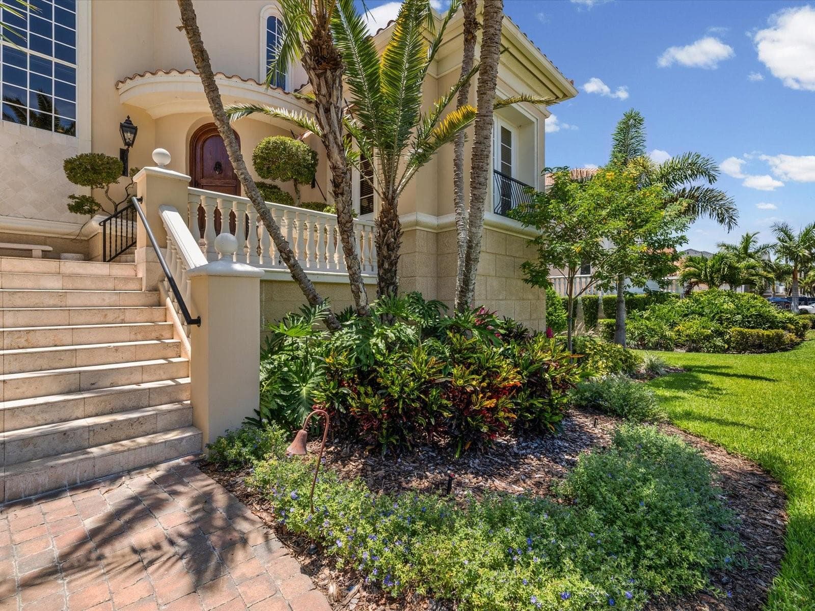 6224 Pasadena Point Boulevard photo 06