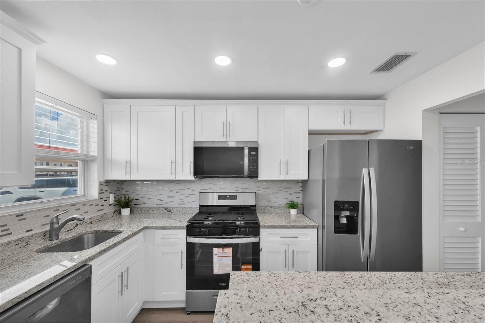 3018 59th Street S 111 photo 02