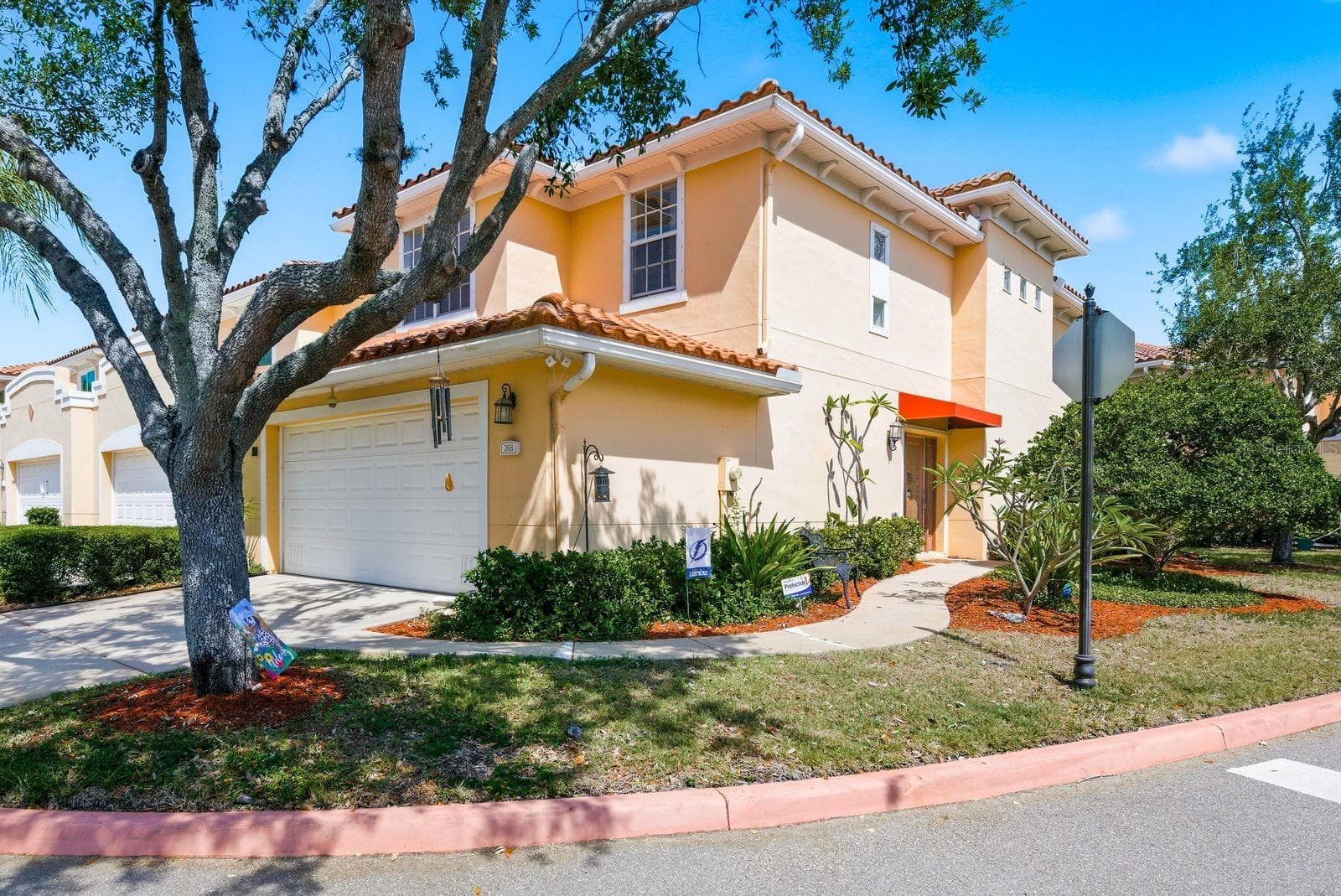 208 Valencia Circle