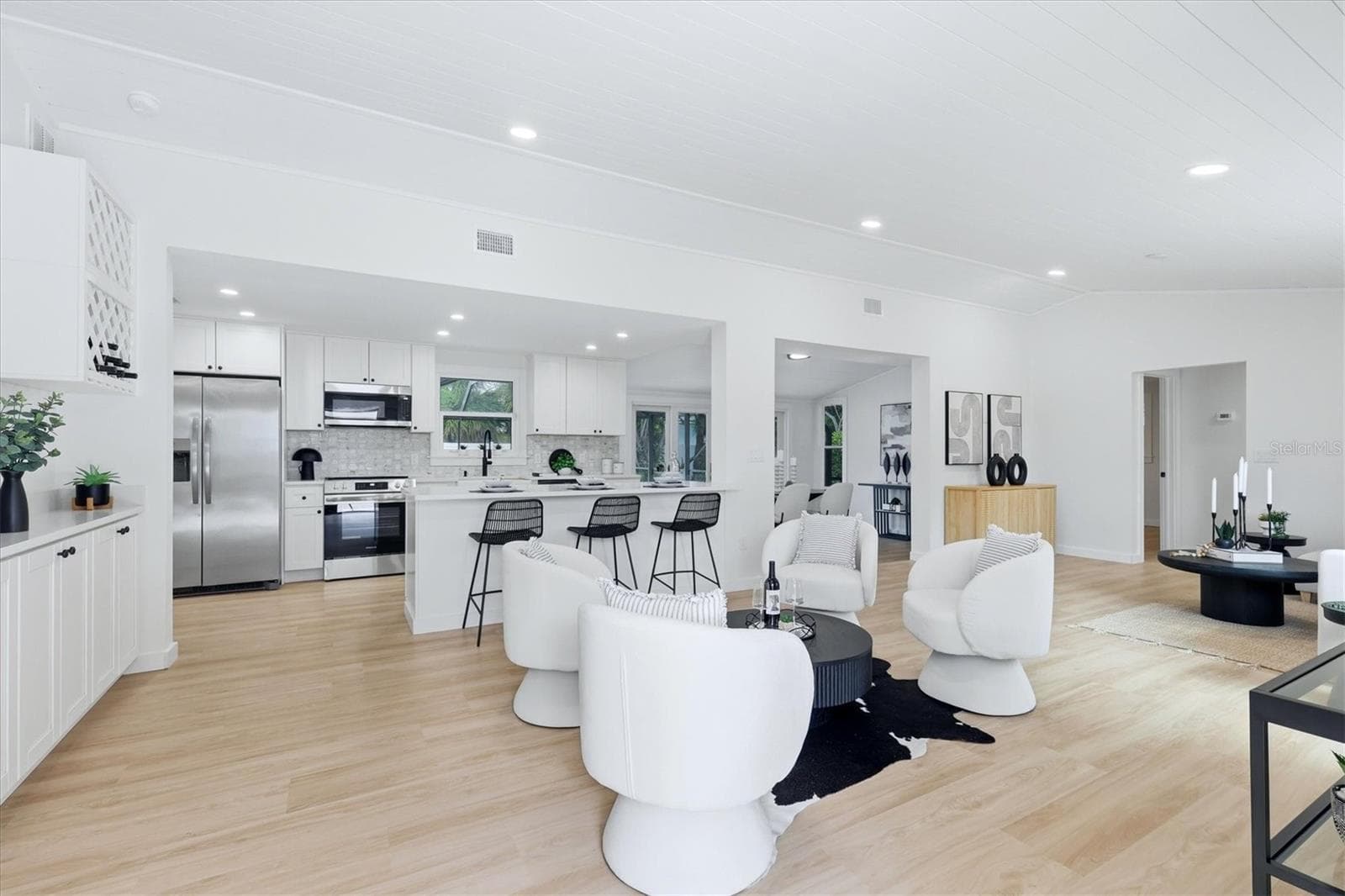 512 Sante Joseph Street photo 05