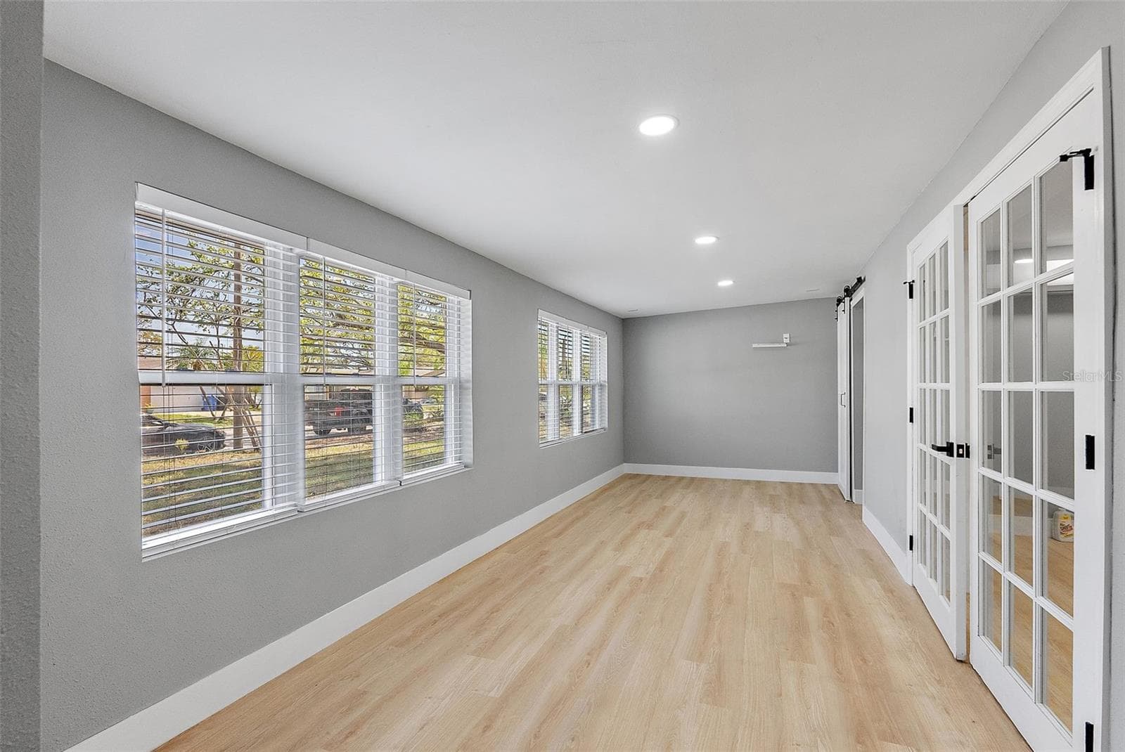 3926 Helena Street NE photo 04