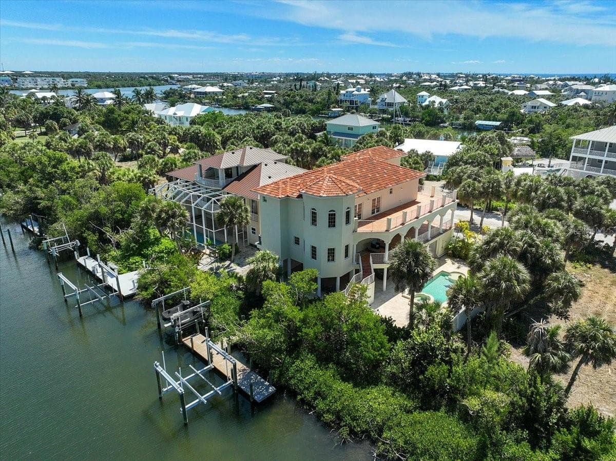 63 Palm Drive photo 03
